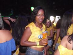 Oktober 10 Anos
